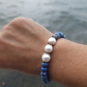 Lapis and fresh water pearl bracelet